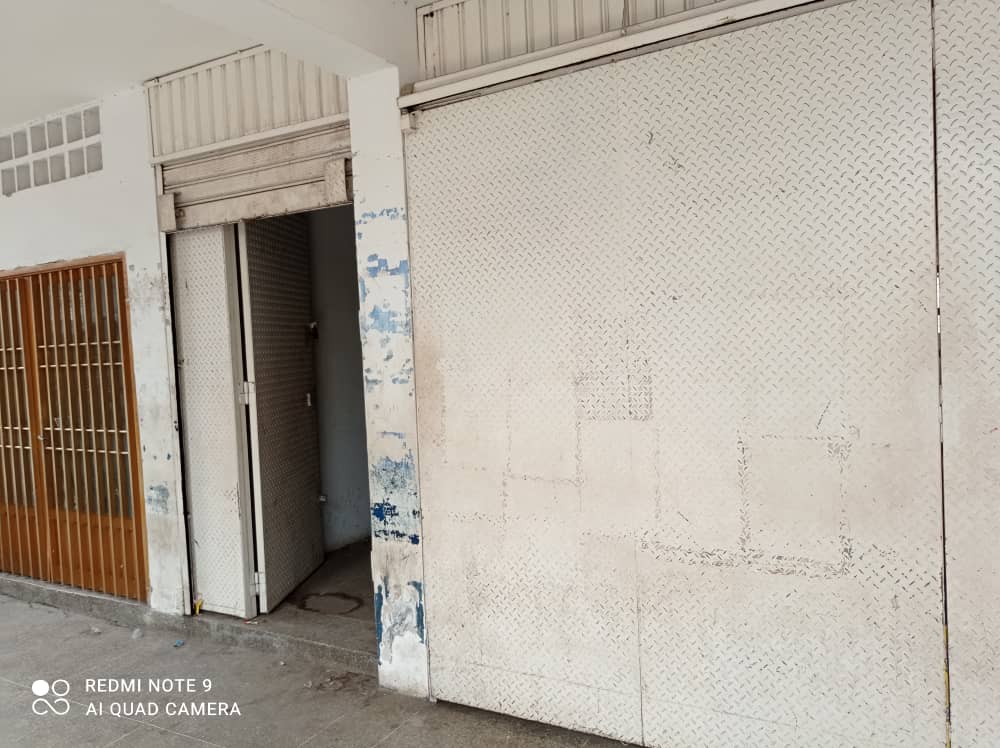INMOBILIARIA FARRO ALQUILA LOCAL ZONA CENTRO 