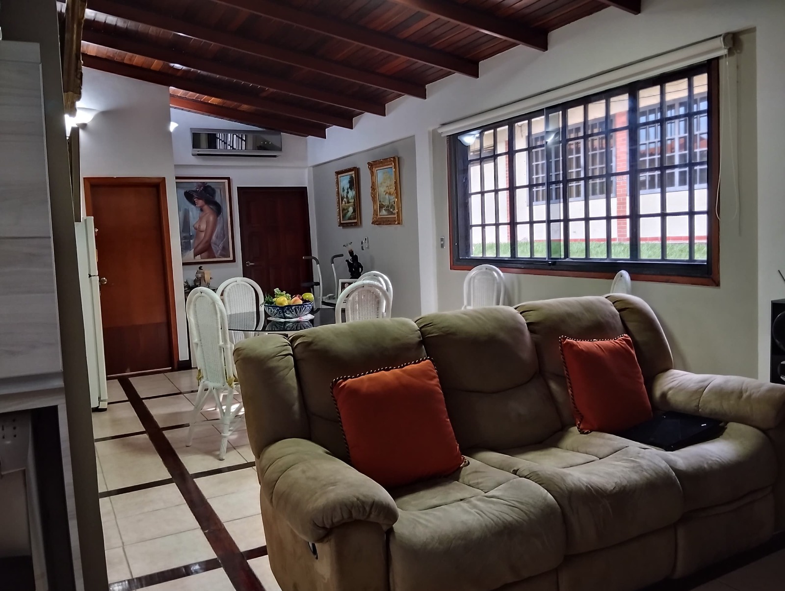 INMOBILIARIA FARRO ALQUILA CASA URBANIZACIÓN SAN MIGUEL PRIMERA ETAPA CONDOMINIO LOS TEPUY