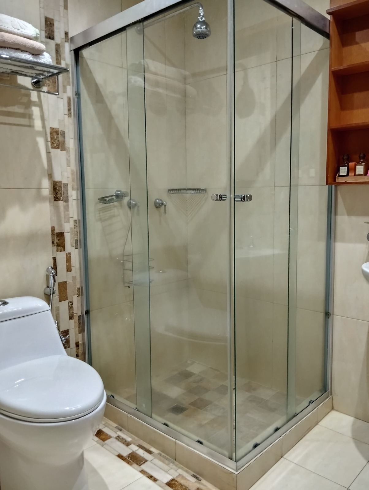 INMOBILIARIA FARRO ALQUILA CASA URBANIZACIÓN SAN MIGUEL PRIMERA ETAPA CONDOMINIO LOS TEPUY