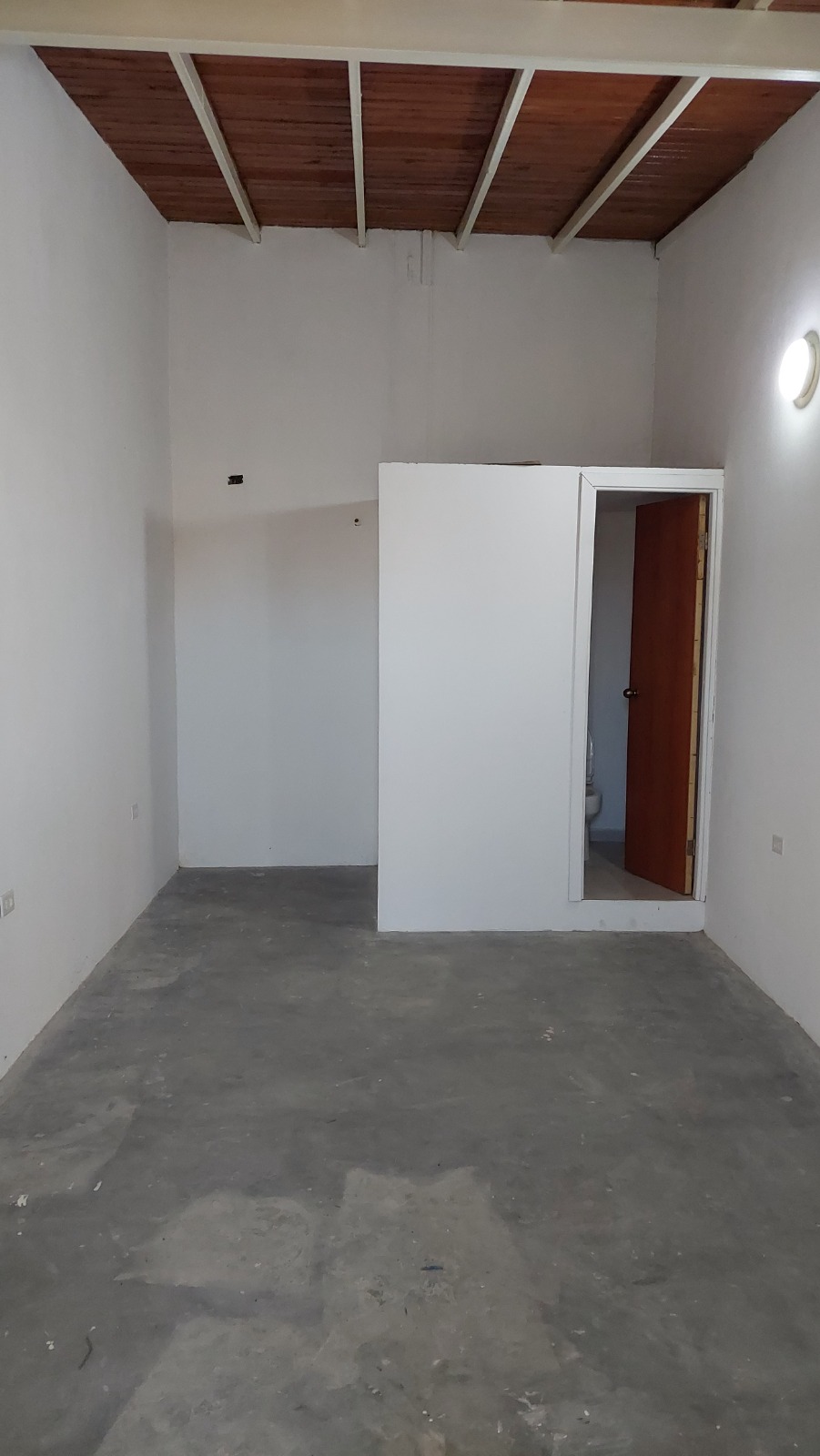 INMOBILIARIA FARRO VENDE 4 LOCALES TIPURO