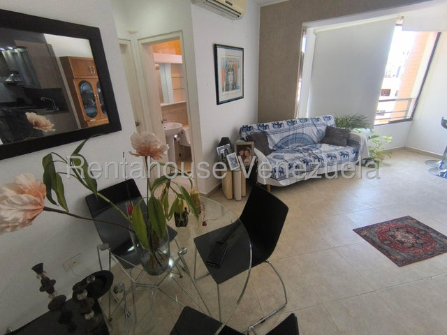 En el parral apartamento en venta ubicado en Valencia codigo 25-17137 ELOISA MEJIA 