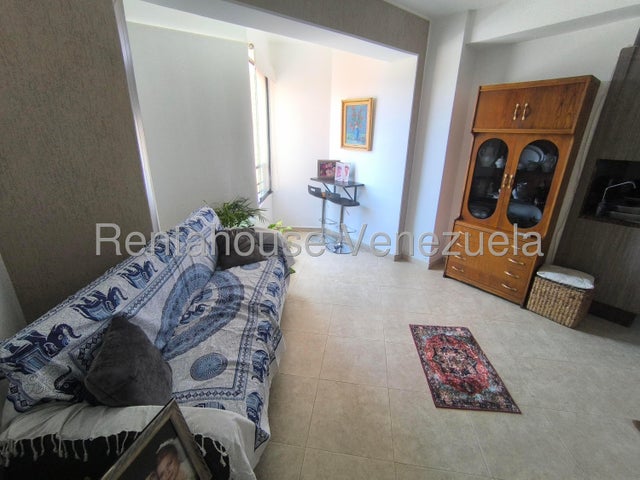 En el parral apartamento en venta ubicado en Valencia codigo 25-17137 ELOISA MEJIA 