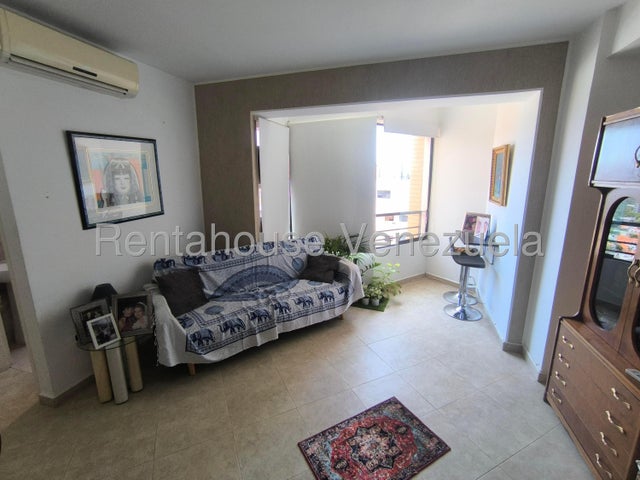 En el parral apartamento en venta ubicado en Valencia codigo 25-17137 ELOISA MEJIA 