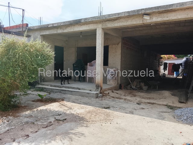 26-18700 CASA EN VENTA EN OBRA GRIS EN SANTA ANA NAGUANAGUA