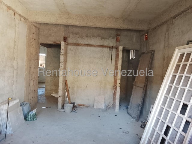 26-18700 CASA EN VENTA EN OBRA GRIS EN SANTA ANA NAGUANAGUA