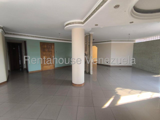 En el Bosque Apartamento con planta electrica en venta Ubicado en Valencia Carabobo Codigo 24-24518 ELOISA MEJIA