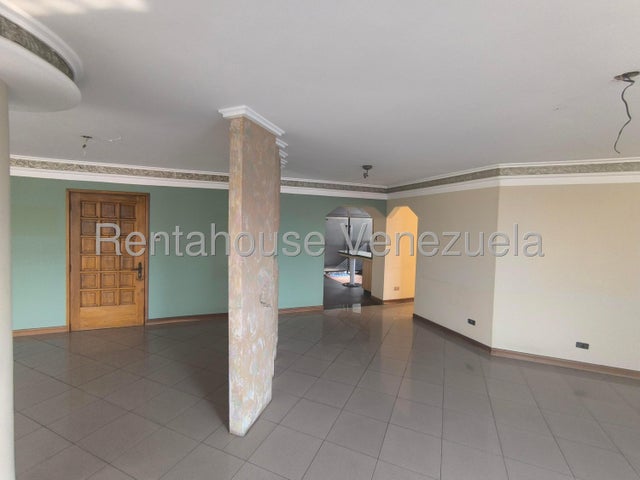 En el Bosque Apartamento con planta electrica en venta Ubicado en Valencia Carabobo Codigo 24-24518 ELOISA MEJIA