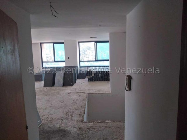 PENT-HOUSE con Pozo y planta electrica en venta ubicado en valle blanco carabobo codigo 23-23830 ELOISA MEJIA