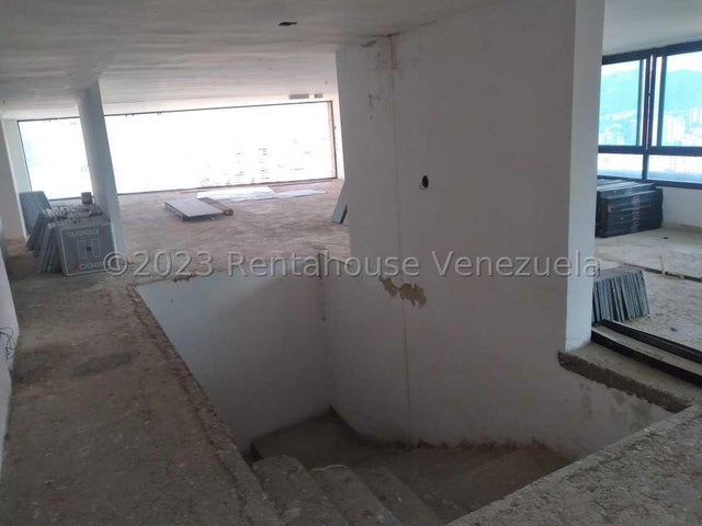 PENT-HOUSE con Pozo y planta electrica en venta ubicado en valle blanco carabobo codigo 23-23830 ELOISA MEJIA