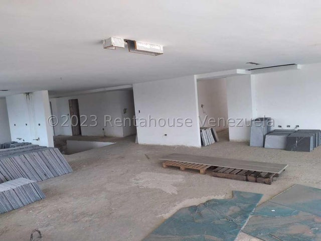PENT-HOUSE con Pozo y planta electrica en venta ubicado en valle blanco carabobo codigo 23-23830 ELOISA MEJIA