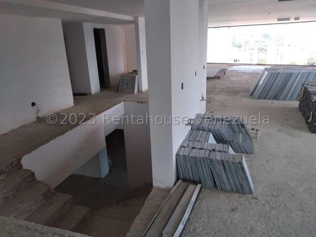 PENT-HOUSE con Pozo y planta electrica en venta ubicado en valle blanco carabobo codigo 23-23830 ELOISA MEJIA