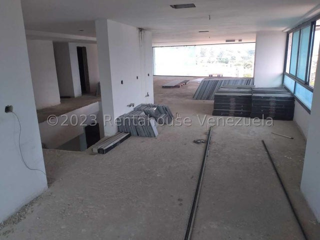 PENT-HOUSE con Pozo y planta electrica en venta ubicado en valle blanco carabobo codigo 23-23830 ELOISA MEJIA