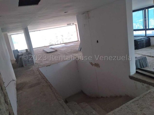 PENT-HOUSE con Pozo y planta electrica en venta ubicado en valle blanco carabobo codigo 23-23830 ELOISA MEJIA