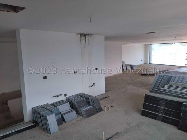 PENT-HOUSE con Pozo y planta electrica en venta ubicado en valle blanco carabobo codigo 23-23830 ELOISA MEJIA
