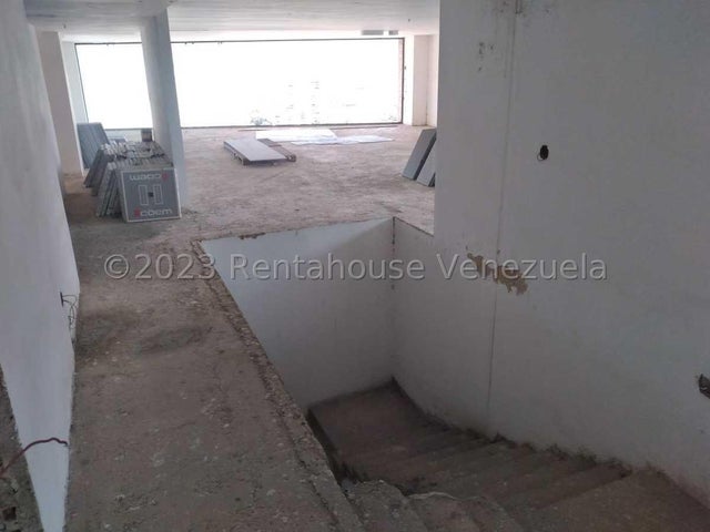 PENT-HOUSE con Pozo y planta electrica en venta ubicado en valle blanco carabobo codigo 23-23830 ELOISA MEJIA