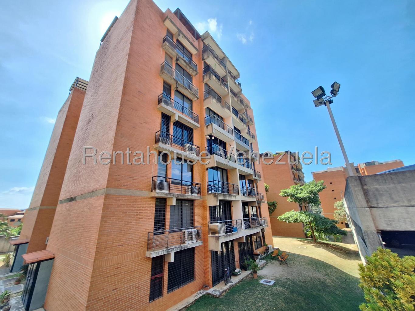 Piedra pintada Naguanagua apartamento en venta Desiree Castillo Rentahouse 