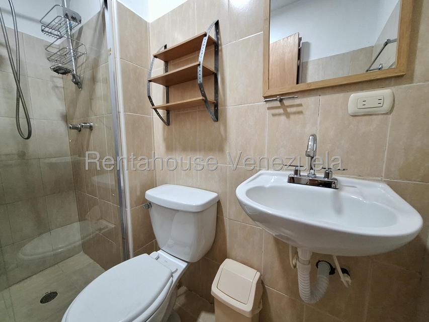 Piedra pintada Naguanagua apartamento en venta Desiree Castillo Rentahouse 