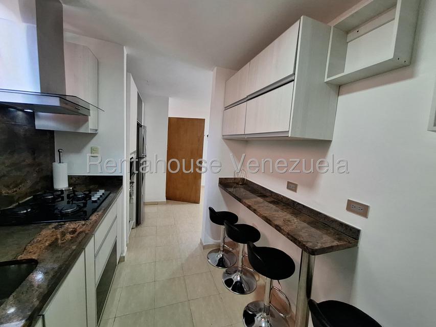 Piedra pintada Naguanagua apartamento en venta Desiree Castillo Rentahouse 