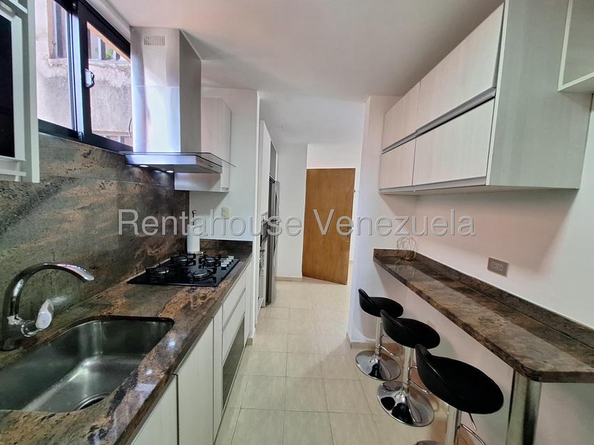 Piedra pintada Naguanagua apartamento en venta Desiree Castillo Rentahouse 