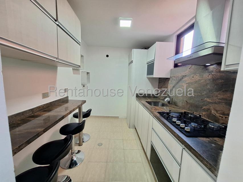 Piedra pintada Naguanagua apartamento en venta Desiree Castillo Rentahouse 