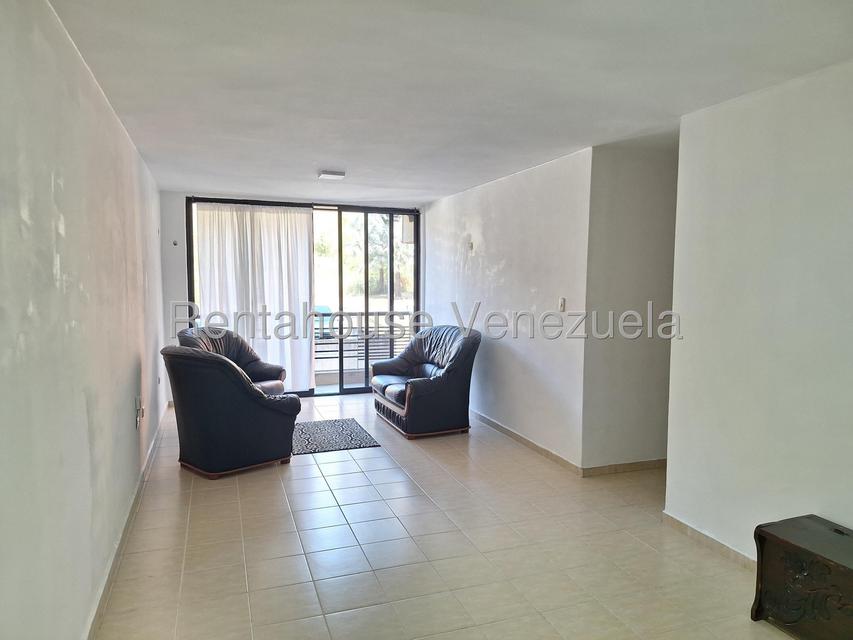 Piedra pintada Naguanagua apartamento en venta Desiree Castillo Rentahouse 
