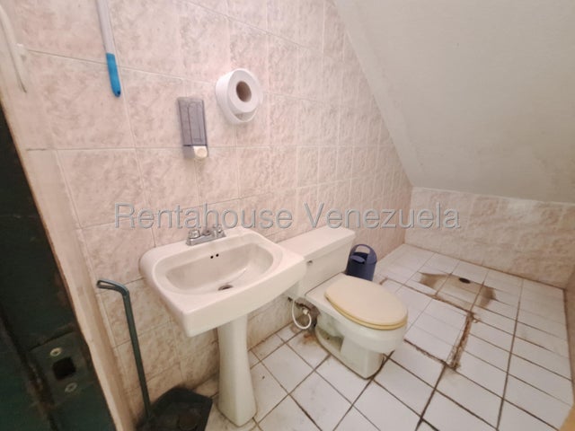 Piedra pintada Naguanagua apartamento en venta Desiree Castillo Rentahouse 