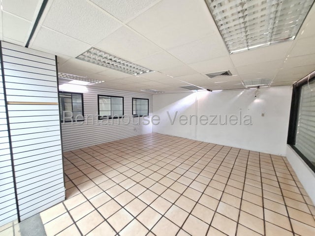 Piedra pintada Naguanagua apartamento en venta Desiree Castillo Rentahouse 