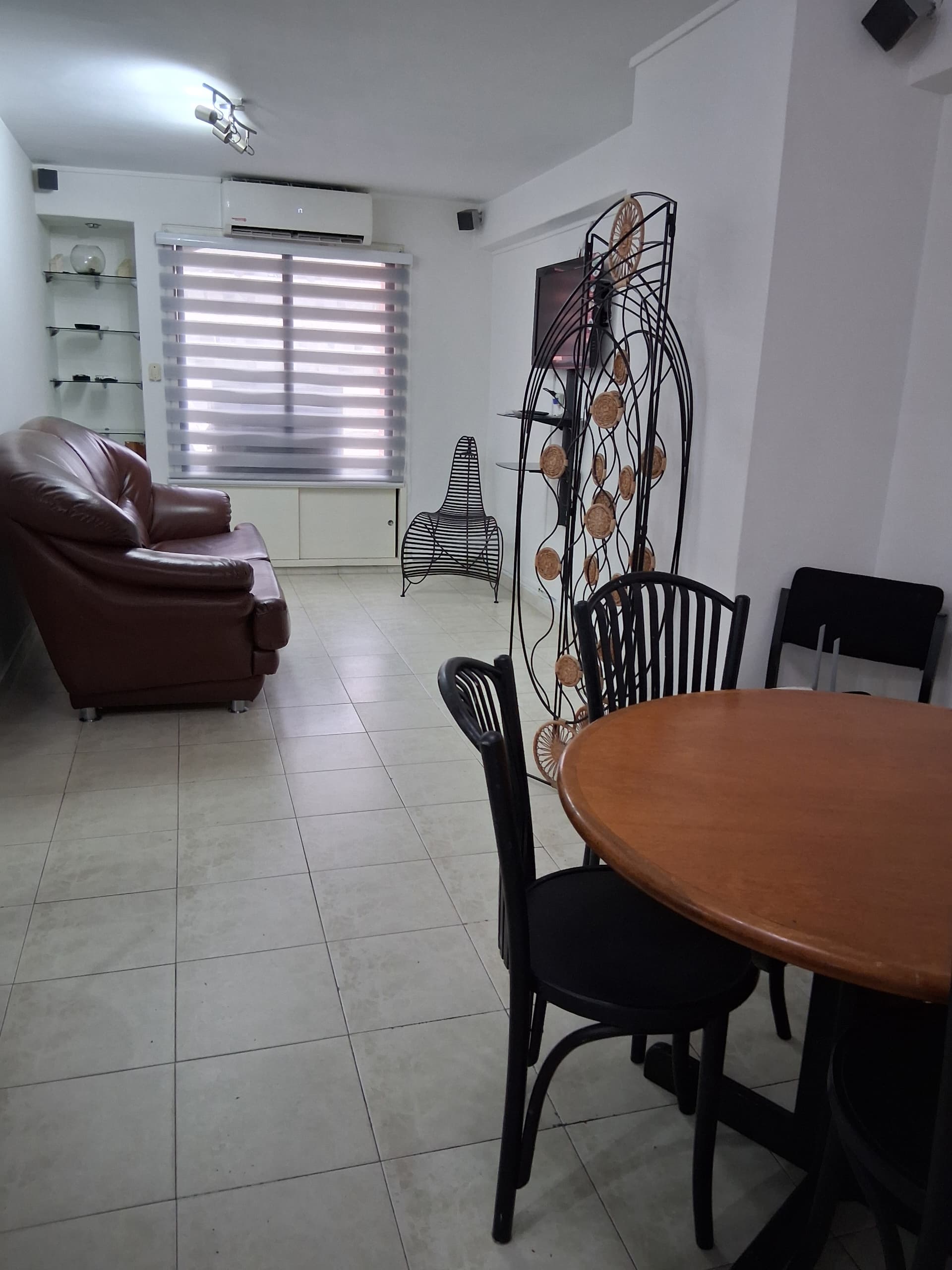 ALQUILO APARTAMENTO EN RESD. SOLANO