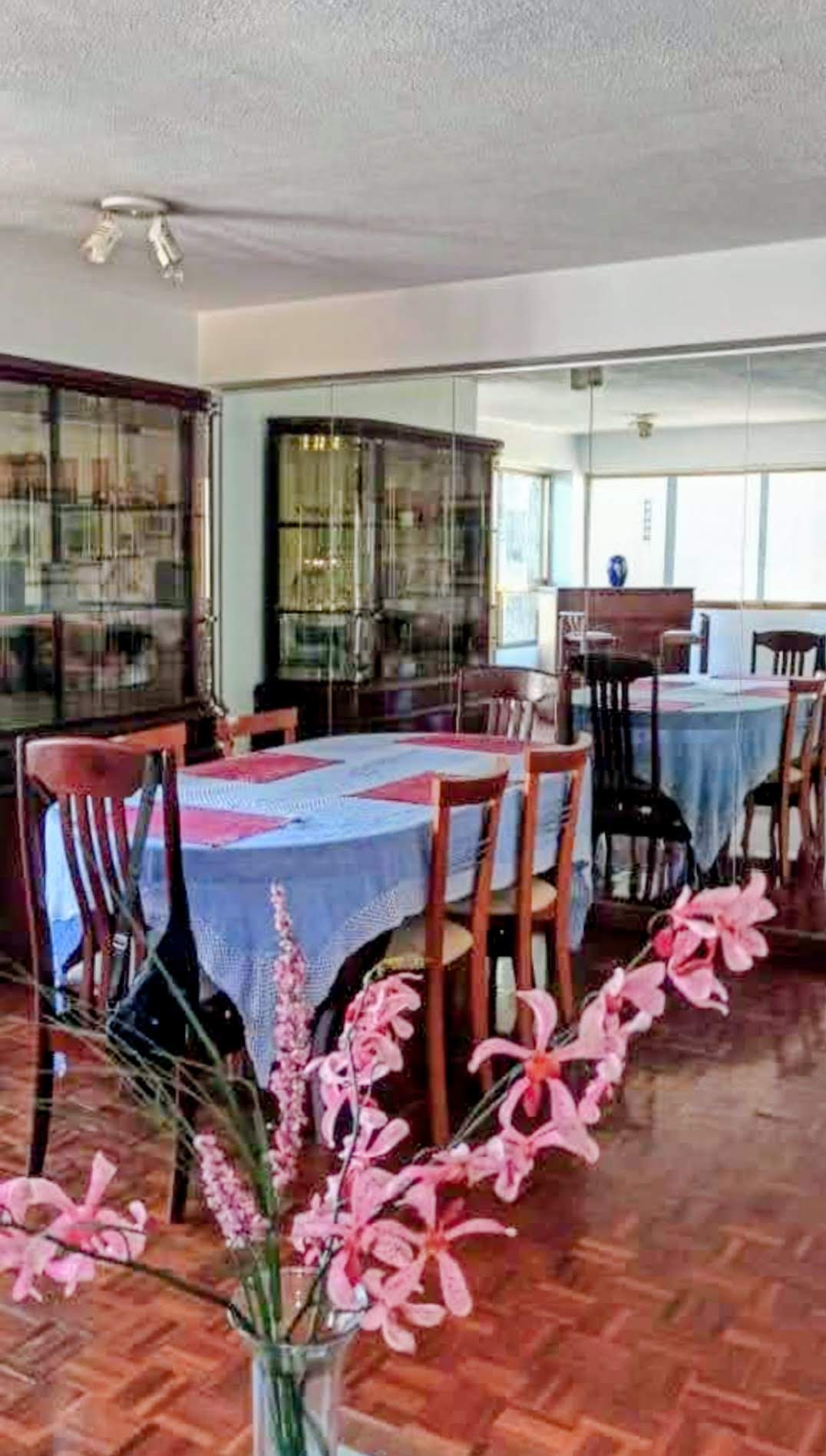 ALQUILO APARTAMENTO EN LA URBINA