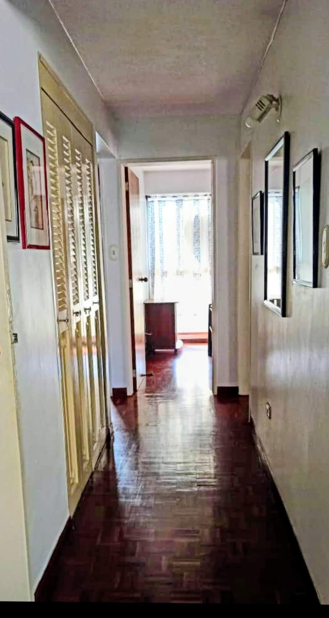 ALQUILO APARTAMENTO EN LA URBINA