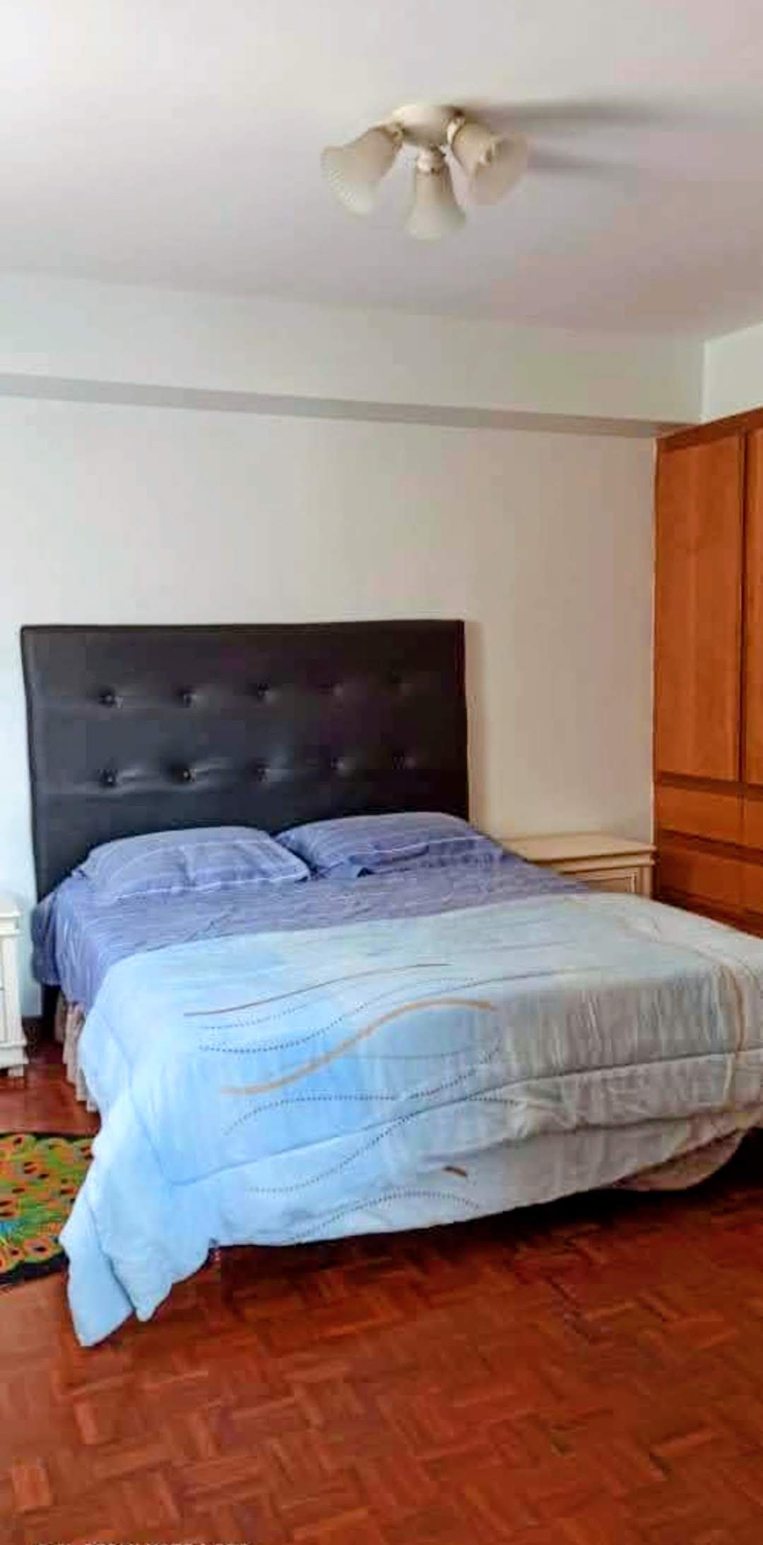 ALQUILO APARTAMENTO EN LA URBINA