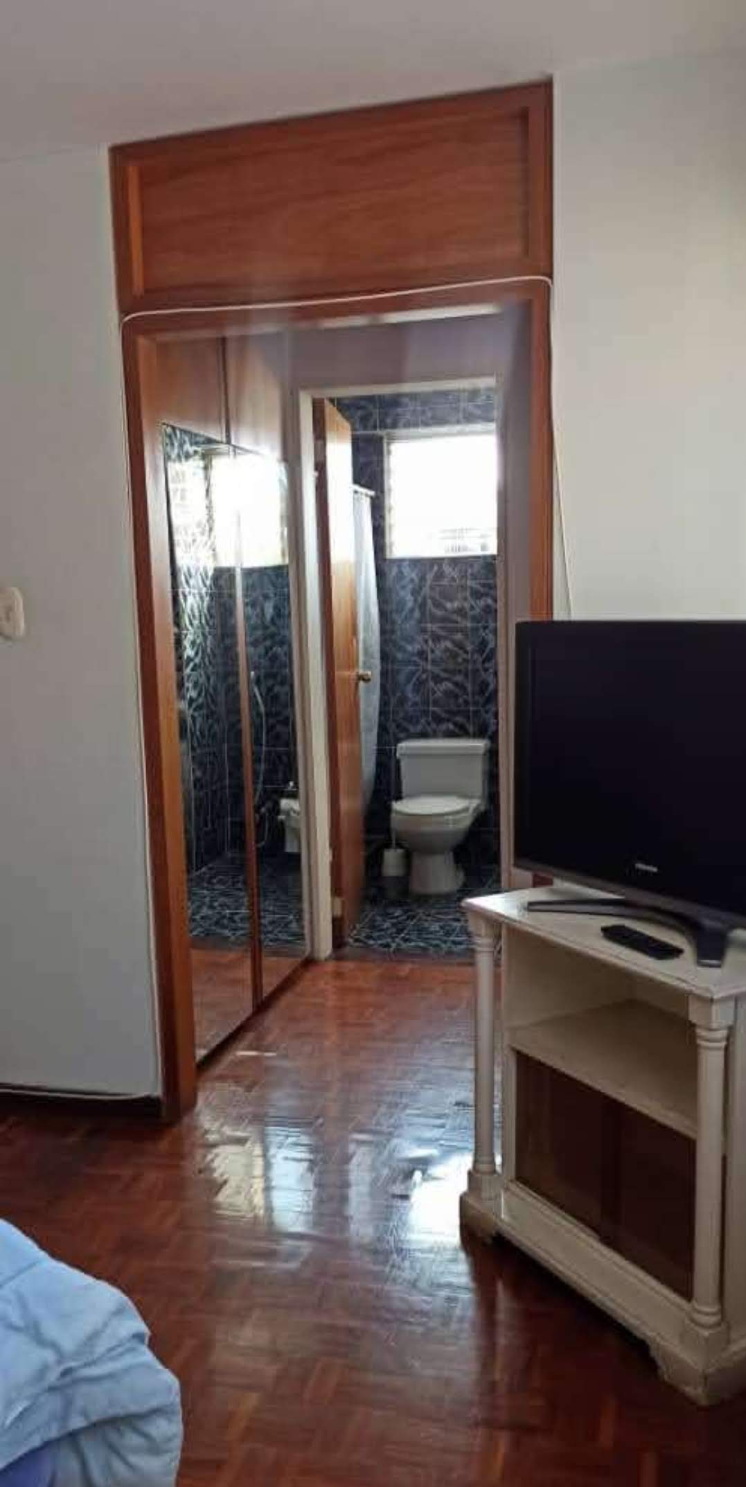 ALQUILO APARTAMENTO EN LA URBINA