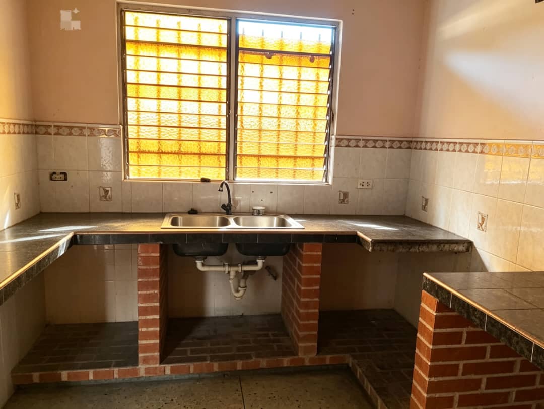 Si buscas amplitud y una ubicación estratégica en Naguanagua, este apartamento de 125 m² es para ti. 