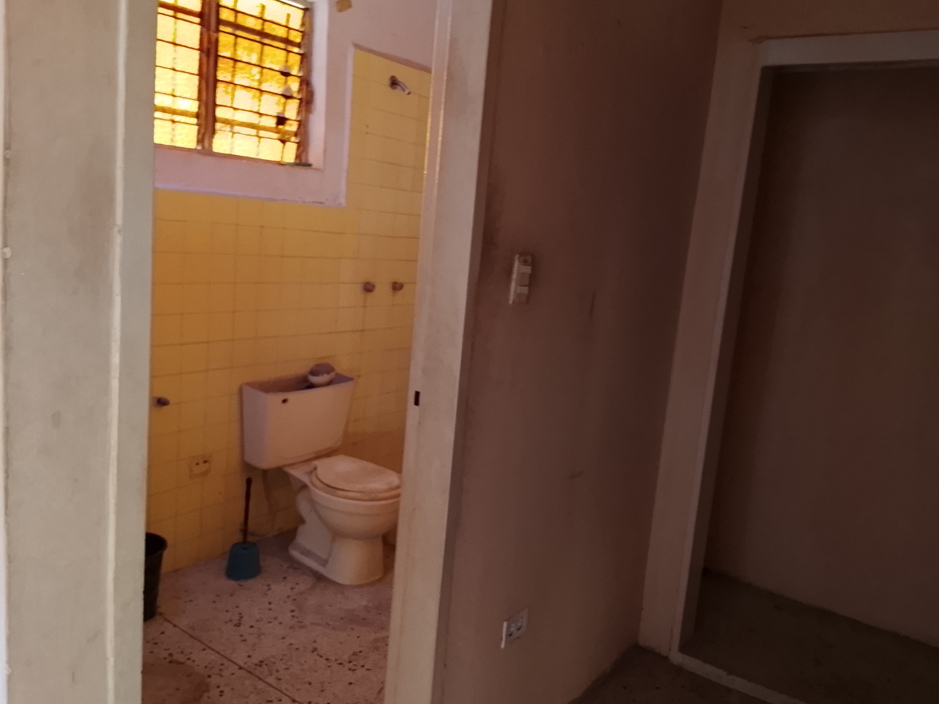 Si buscas amplitud y una ubicación estratégica en Naguanagua, este apartamento de 125 m² es para ti. 