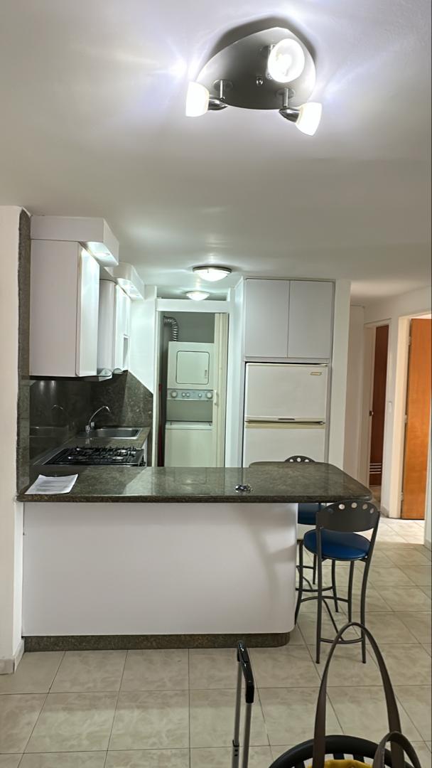 ALQUILO APARTAMENTO EN RESD. SOLANO