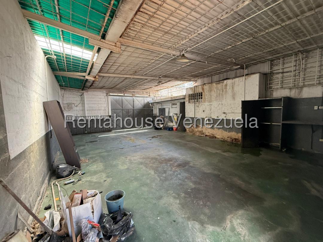 Casa comercial en vemtaubicada en santa cesilia valencia carabobo codigo 26-8120