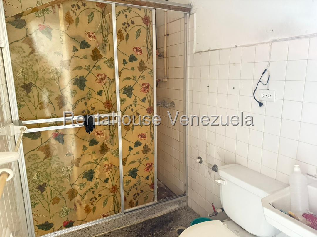 Casa comercial en vemtaubicada en santa cesilia valencia carabobo codigo 26-8120