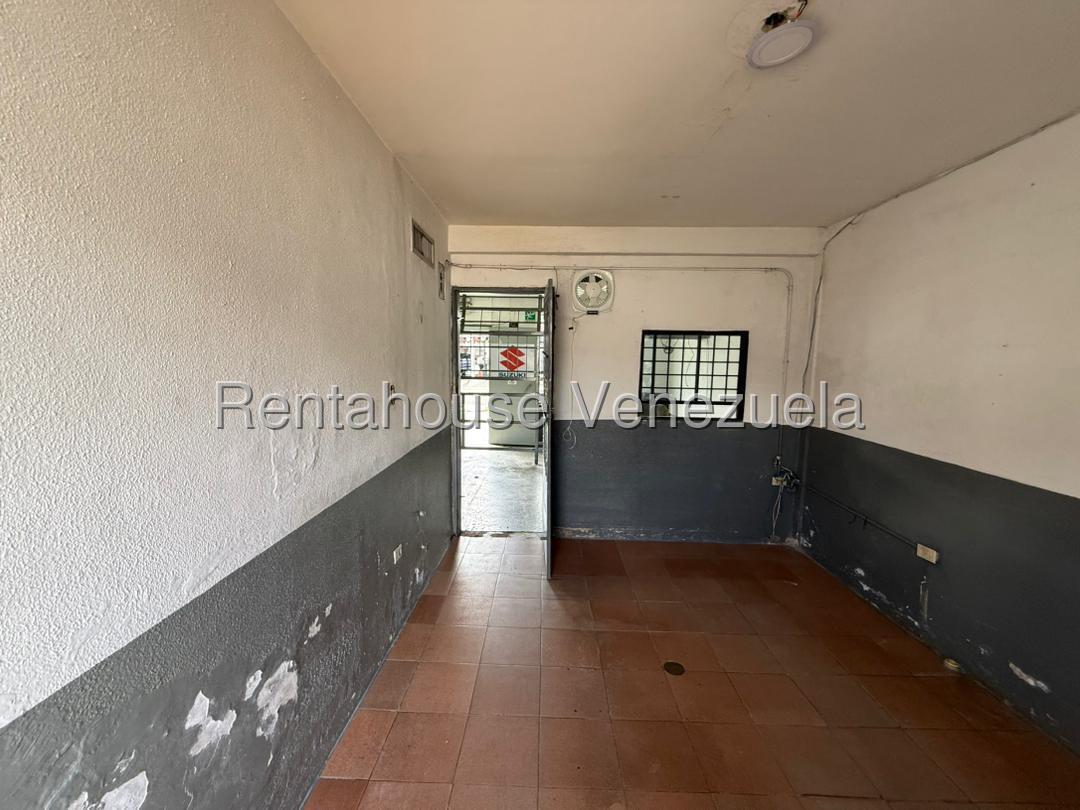 Casa comercial en vemtaubicada en santa cesilia valencia carabobo codigo 26-8120