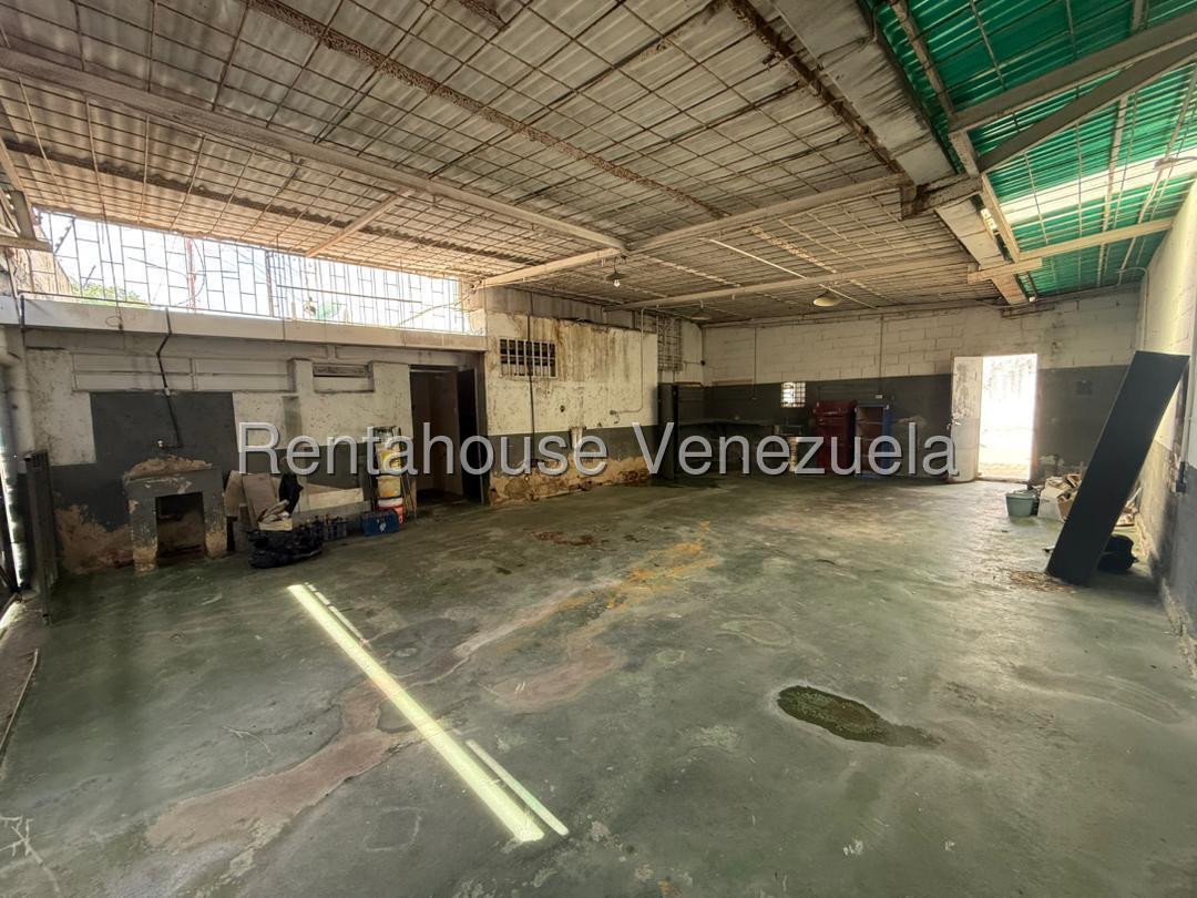 Casa comercial en vemtaubicada en santa cesilia valencia carabobo codigo 26-8120