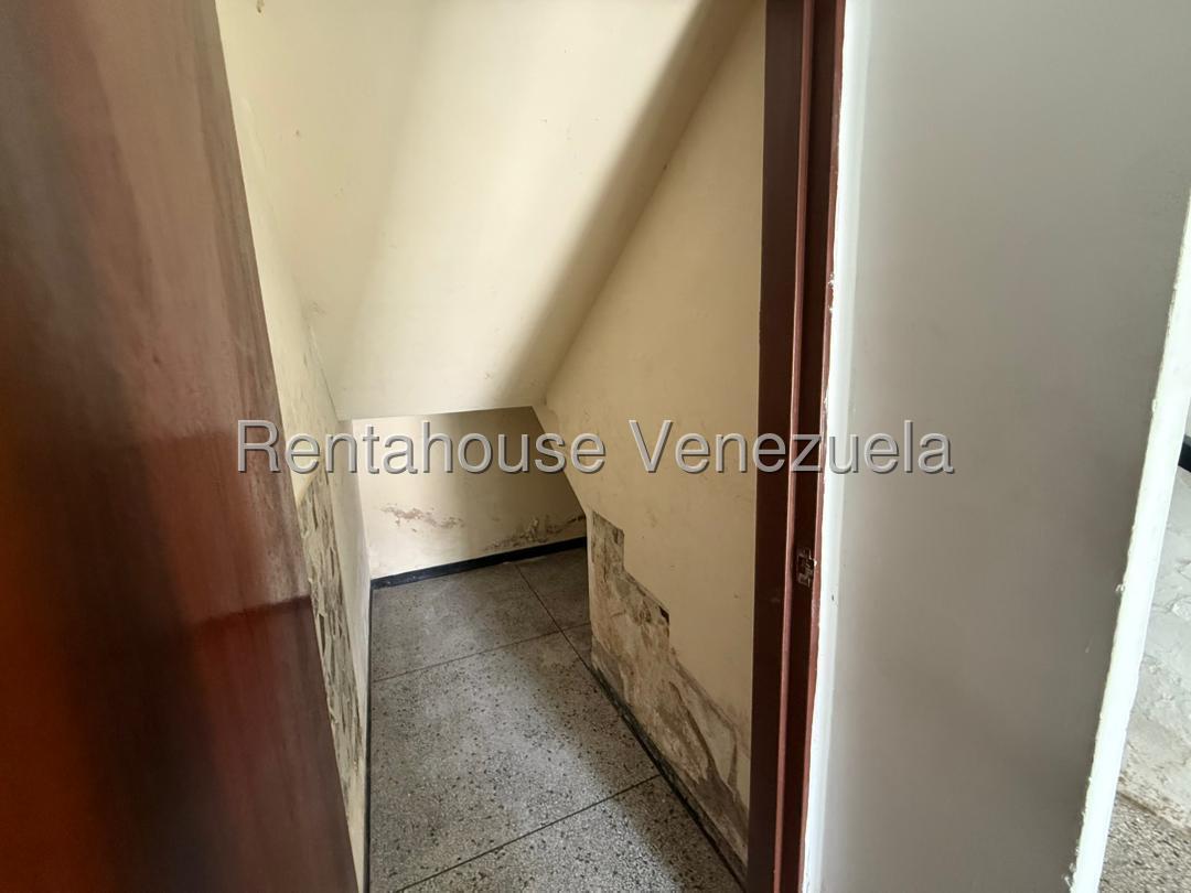 Casa comercial en vemtaubicada en santa cesilia valencia carabobo codigo 26-8120