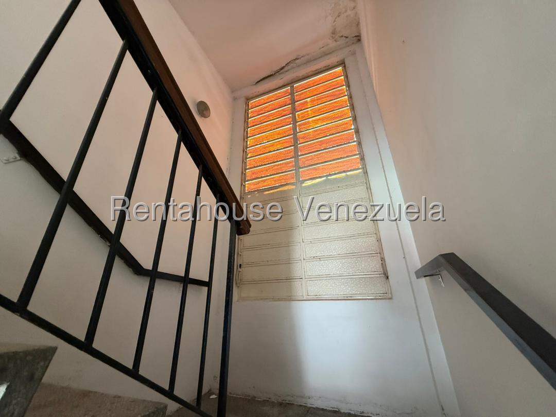 Casa comercial en vemtaubicada en santa cesilia valencia carabobo codigo 26-8120