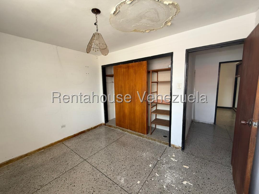 Casa comercial en vemtaubicada en santa cesilia valencia carabobo codigo 26-8120