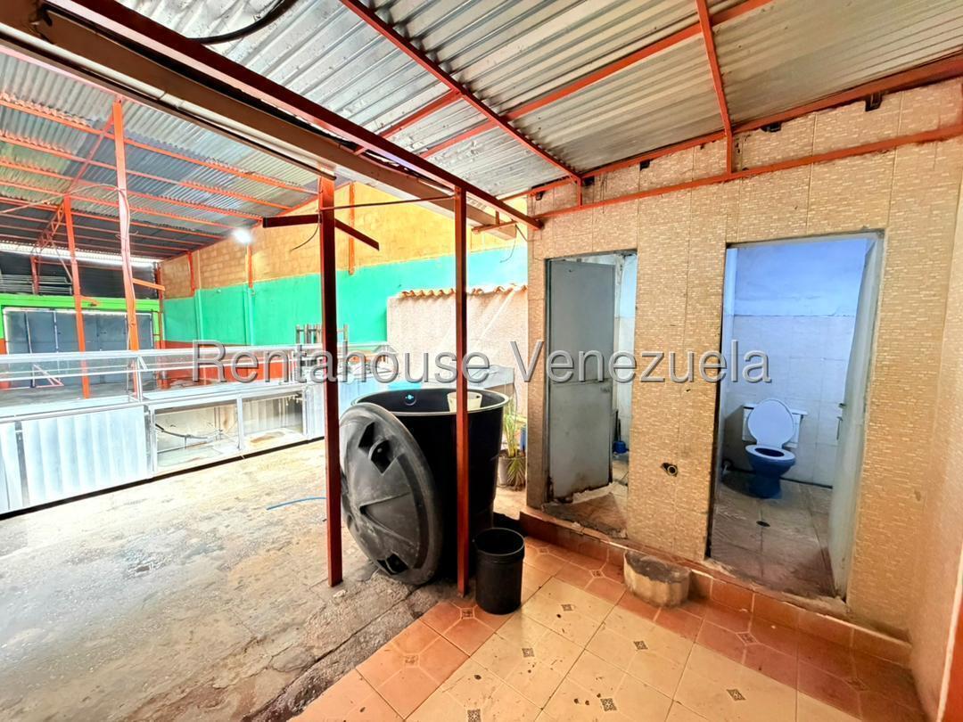 Local comercial en Tocuyito en venta  codigo 26-18905