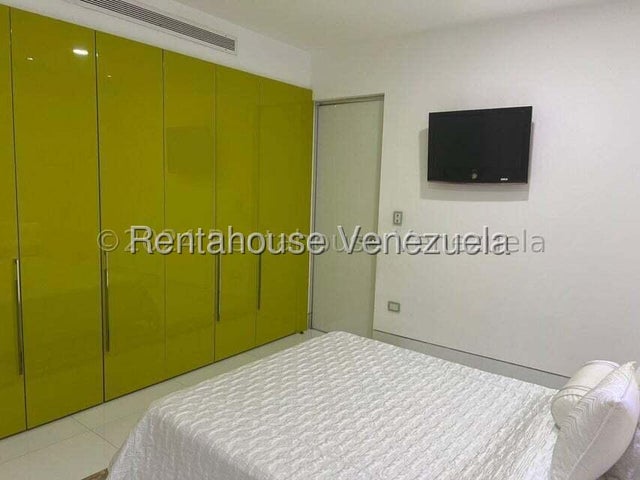 Amoblado Apartamento en venta con pozo de agua y planta eléctrica ubicado en prebo 3 Valencia Carabobo 26-9641 ELOISA MEJIA