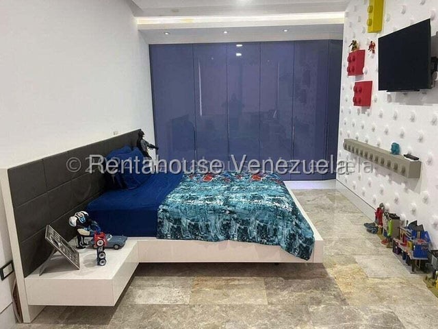 Amoblado Apartamento en venta con pozo de agua y planta eléctrica ubicado en prebo 3 Valencia Carabobo 26-9641 ELOISA MEJIA