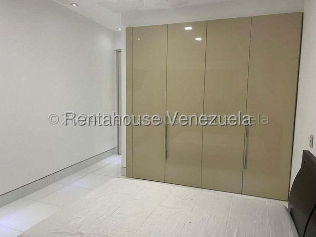 Amoblado Apartamento en venta con pozo de agua y planta eléctrica ubicado en prebo 3 Valencia Carabobo 26-9641 ELOISA MEJIA