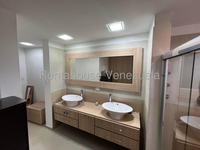 Colinas de Guataparo  Townhouse en venta Valencia Carabobo Desiree Castillo Rentahouse 