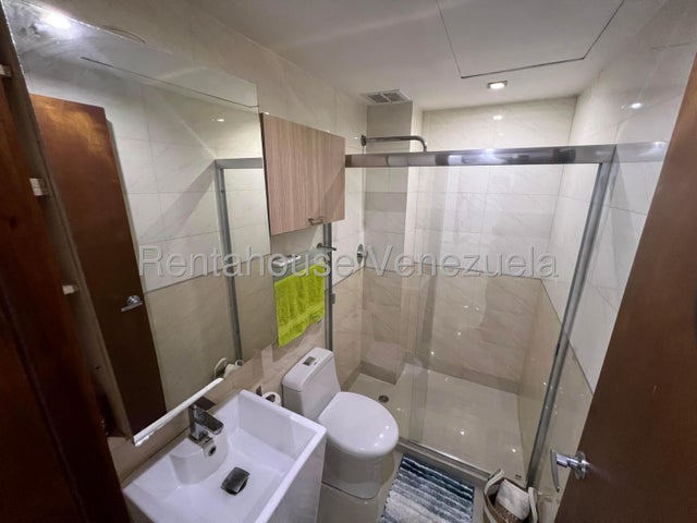 Colinas de Guataparo  Townhouse en venta Valencia Carabobo Desiree Castillo Rentahouse 