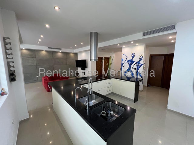 Colinas de Guataparo  Townhouse en venta Valencia Carabobo Desiree Castillo Rentahouse 