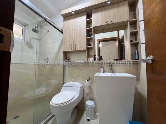 Colinas de Guataparo  Townhouse en venta Valencia Carabobo Desiree Castillo Rentahouse 
